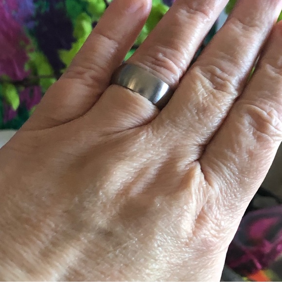 Men’s matte frosted titanium steel wide silver band ring NWT 10 - Picture 10 of 10